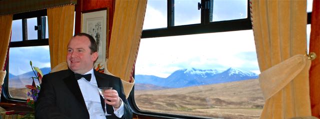 Enjoying a drink in the Royal Scotsman stylish, but very comfortable, bar car. IRT Photo by Eleanor Hardy
