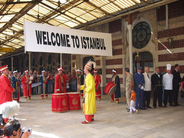 Istanbul station platform