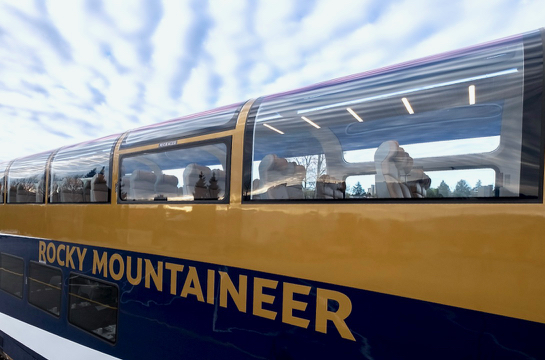 RM GoldLeaf rail car_exterior_Photo credit_Vincent L Chan