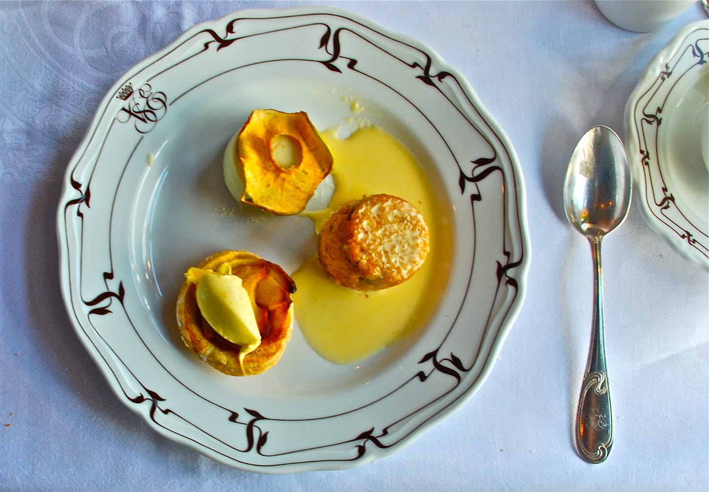 Plate with breakfast items on the Belmond British Pullman train