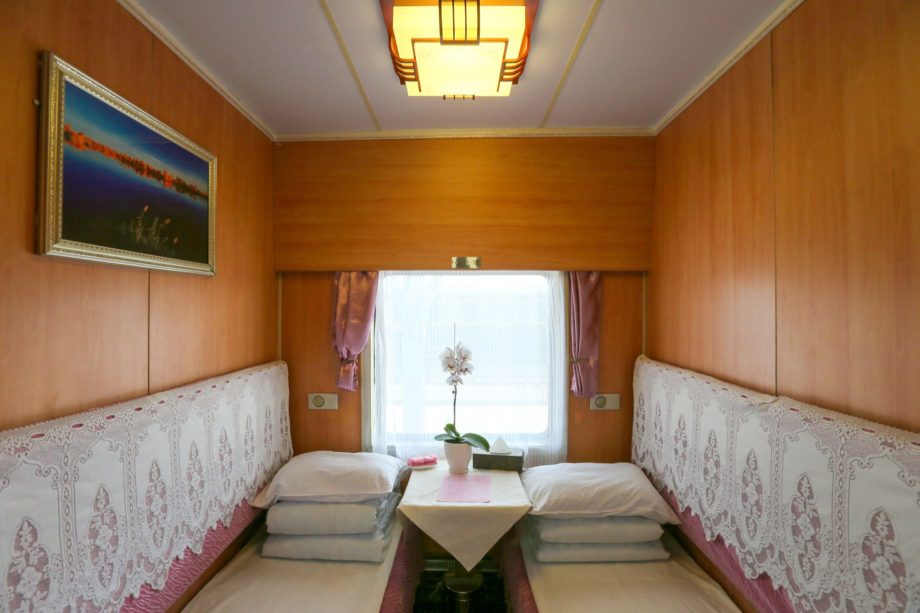 Heritage Cabin on the Shangri-La Express train